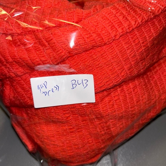 GAP Vibrant Midi Dress - Picture 8 of 8